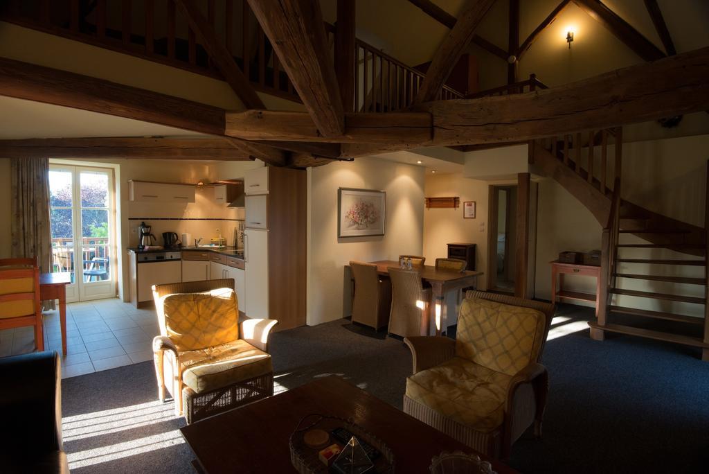 Charme Hotel La Dominotte Demigny エクステリア 写真
