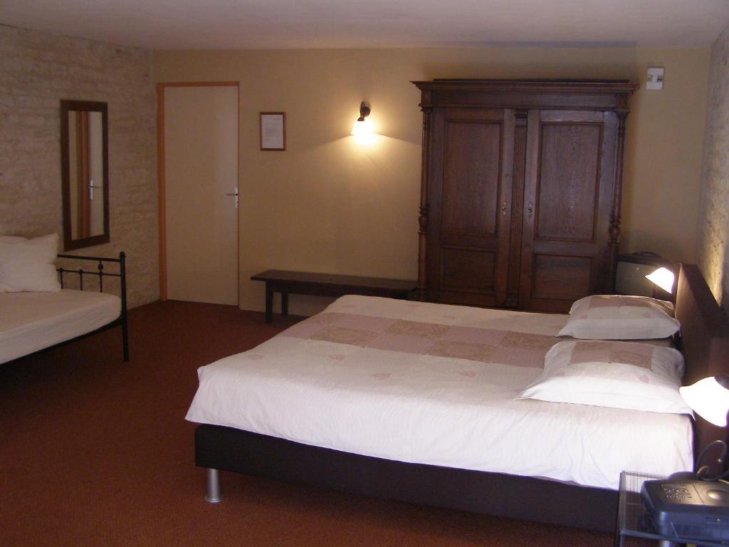 Charme Hotel La Dominotte Demigny エクステリア 写真